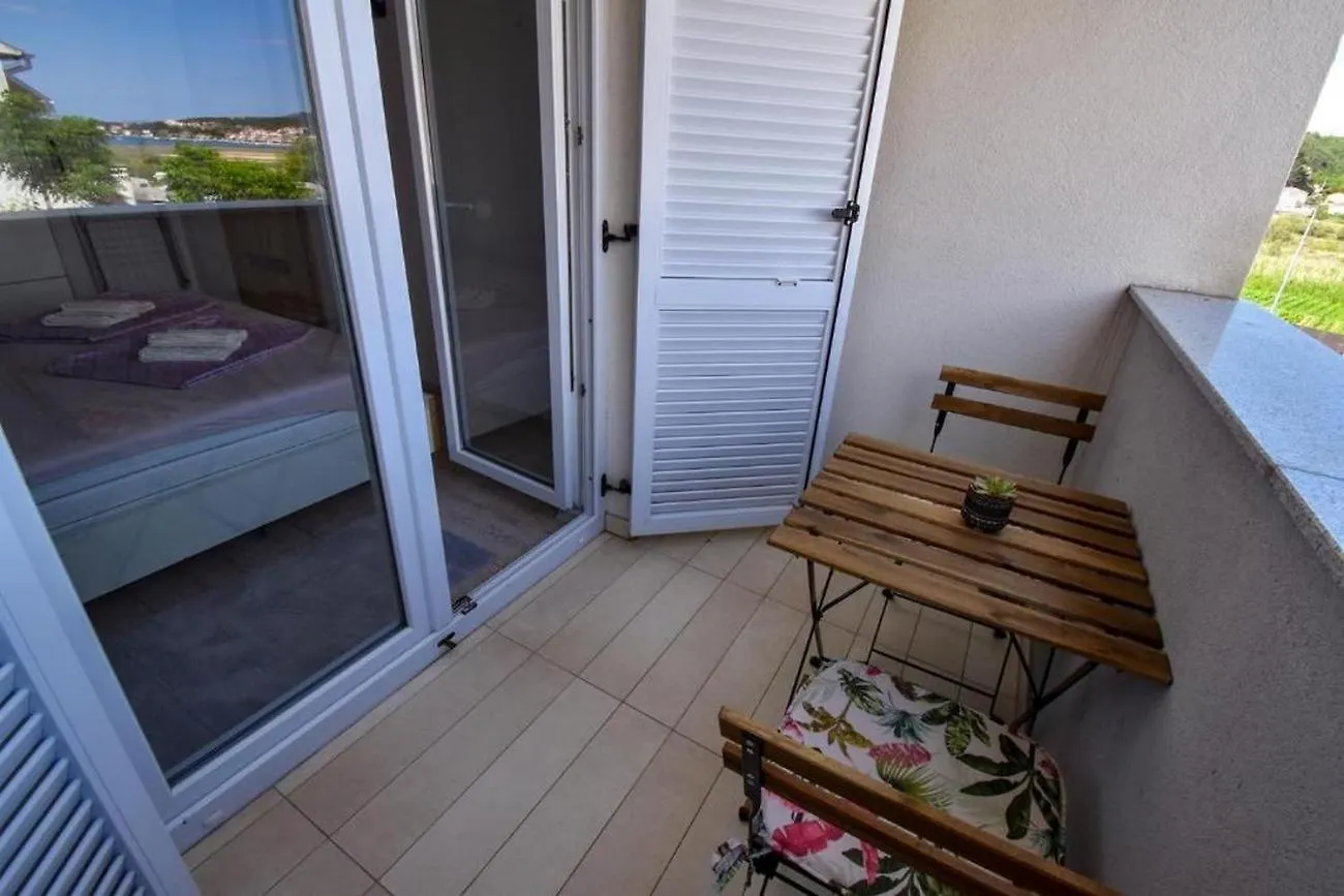 Apartments With A Parking Space Supetarska Draga - Gornja, Rab - 22213 Rab Town